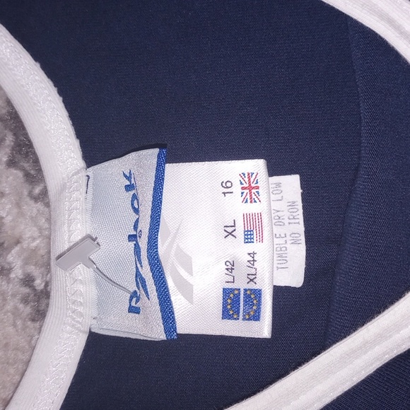 REEBOK Stretchy Size XL Top - Picture 2 of 4